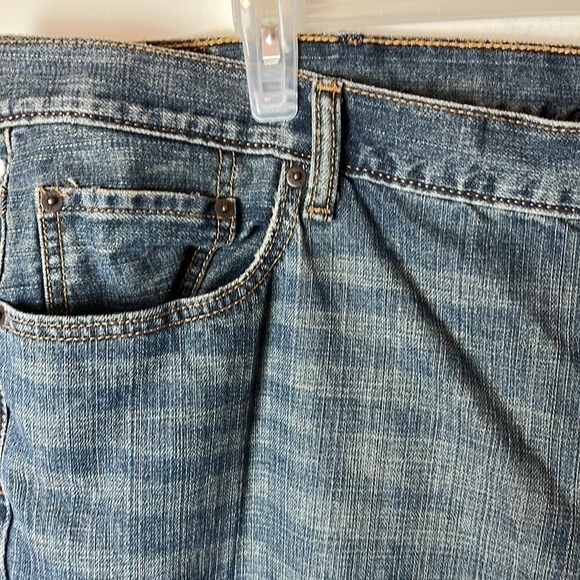 Levi’s 550 slightly distressed jeans. Size 48/30. - Picture 4 of 10